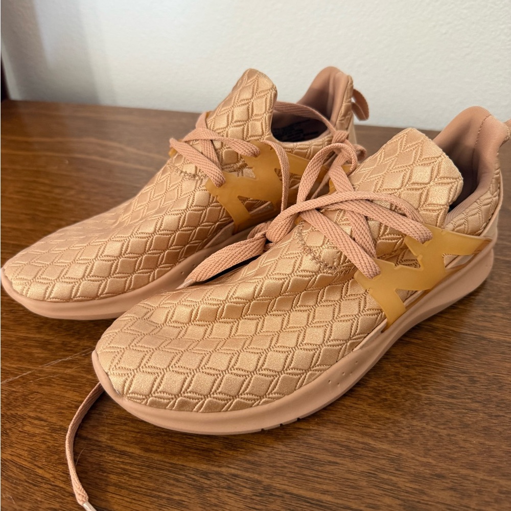 Women’s Fabletics Shoes